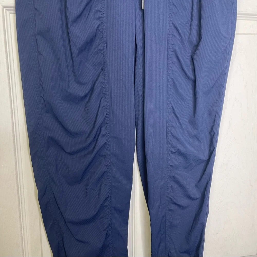 Lululemon Dance Studio Mid-Rise Jogger Sz 8 - Picture 6 of 8